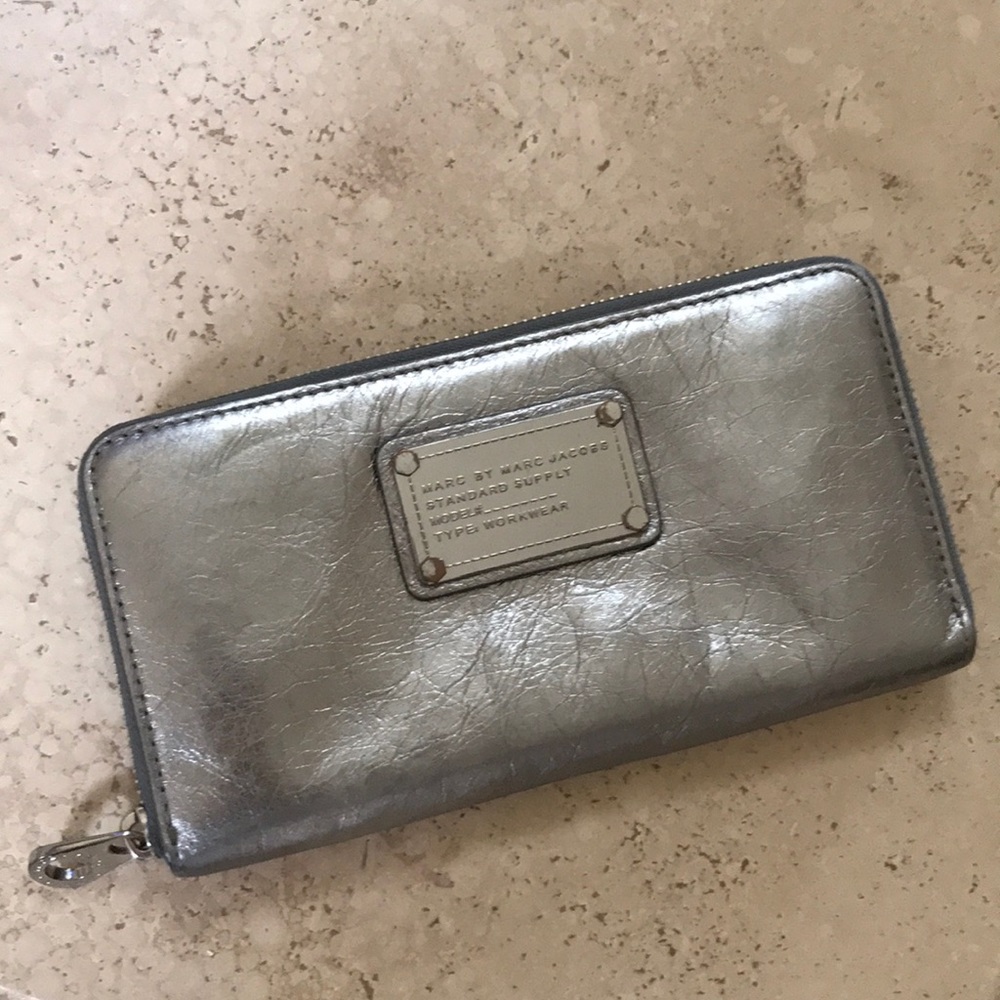 Marc Jacobs wallet